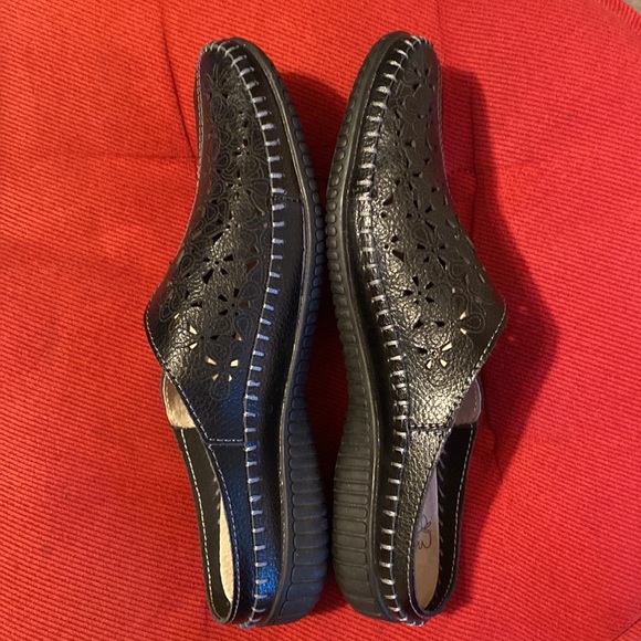 Spring Step Brand Leather Slides - Picture 2 of 4